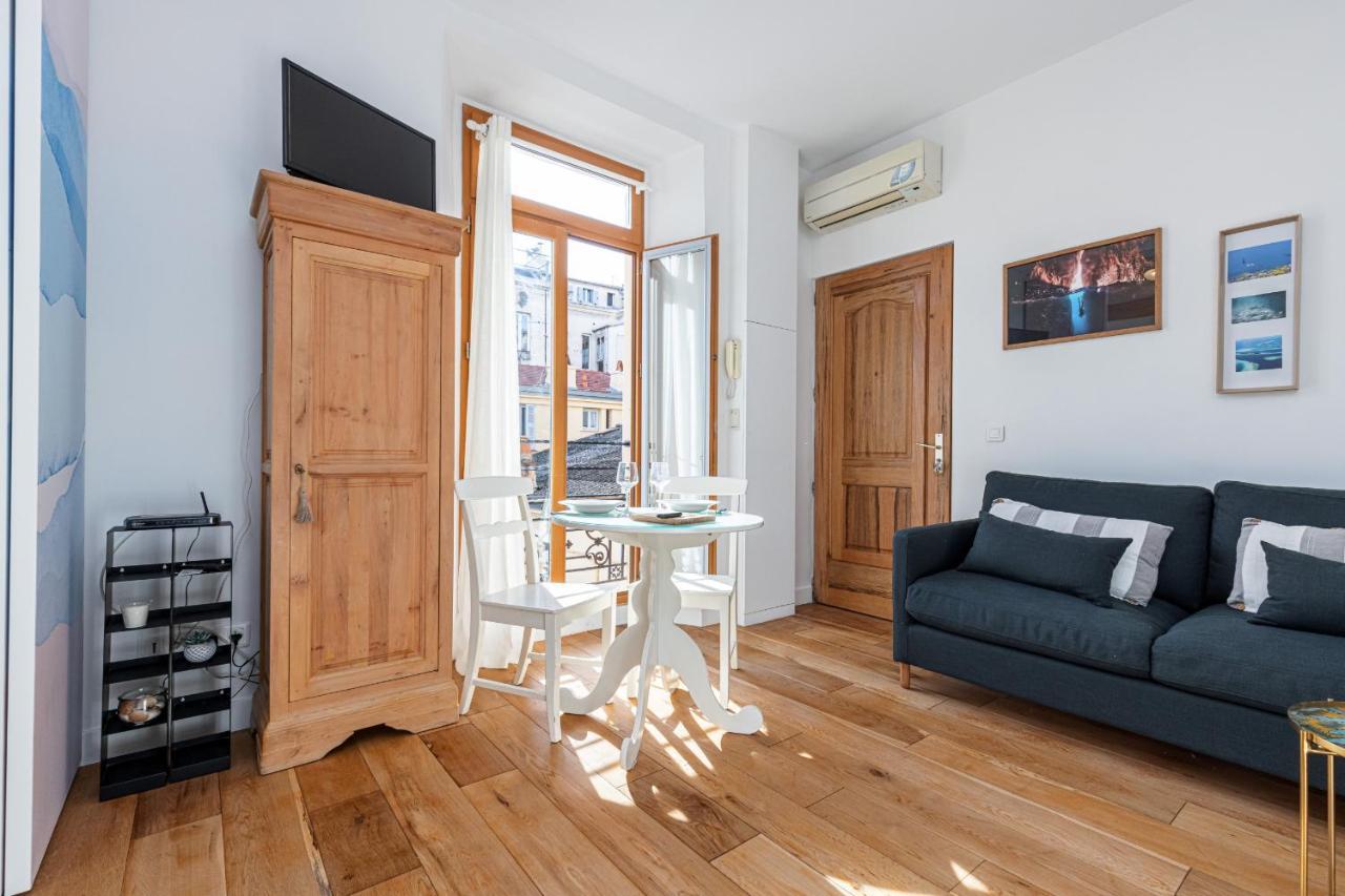 1 Bdr Downtown Near Place Massena Nice Exterior photo