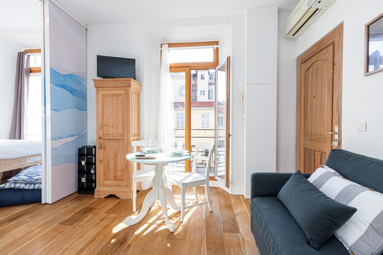 1 Bdr Downtown Near Place Massena Nice Exterior photo